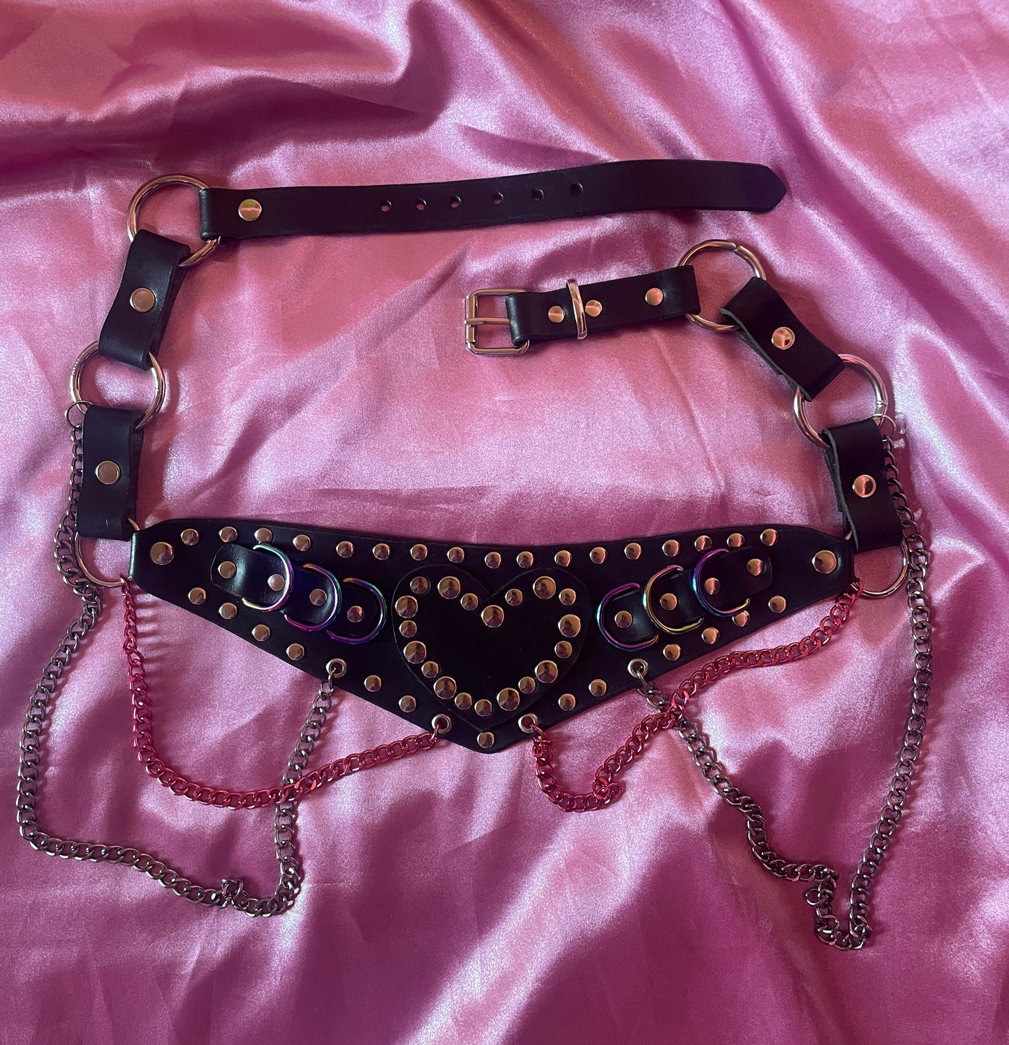 Lovechain belt Heart -shaped studded design by Cañavate Barcelona